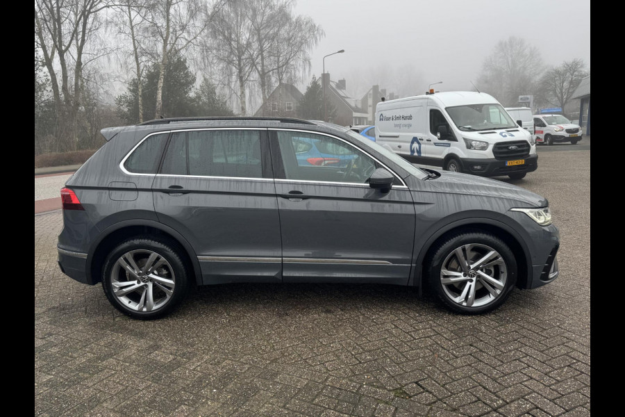 Volkswagen Tiguan 1.4 TSI eHybrid R-Line Business+ 245pk PHEV | Automaat | Trekhaak | Adaptieve Cruise | Stoelverwarming | 1.800kg Trekgewicht