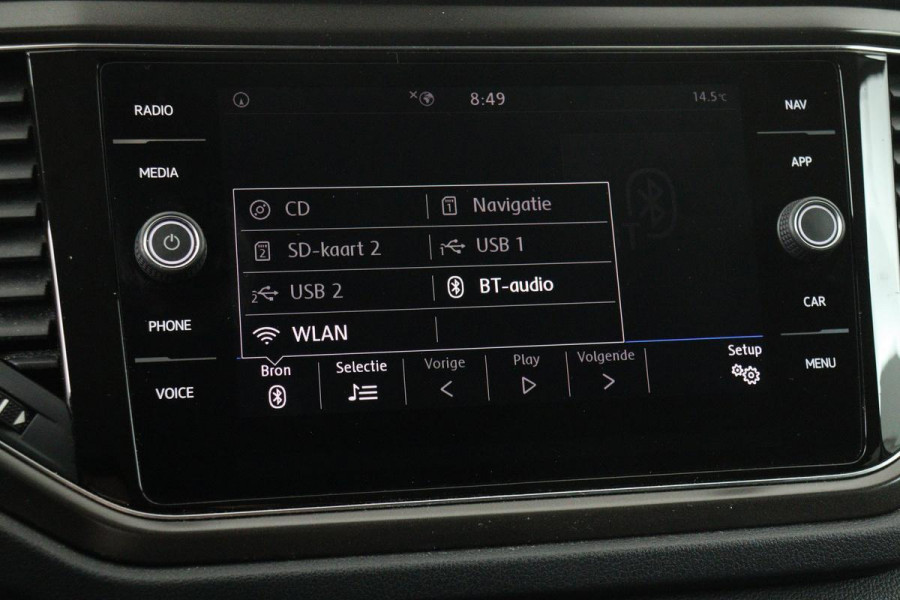 Volkswagen T-Roc 1.0 TSI Style | Carplay | Adaptive cruise | Climate control | Navigatie | PDC | Bluetooth | Getint glas