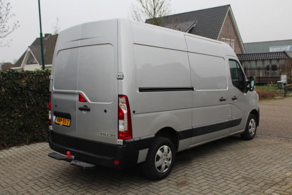 Renault Master T35 2.3 dCi 135PK Euro6 L2H2 Work Edition ✓ 3-zits ✓ airco ✓ navigatie