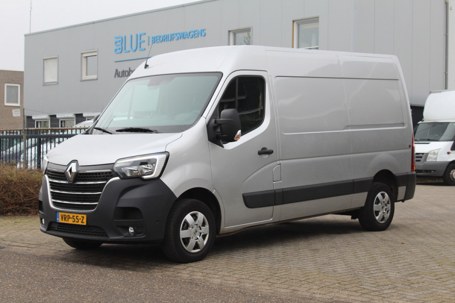 Renault Master T35 2.3 dCi 135PK Euro6 L2H2 Work Edition ✓ 3-zits ✓ airco ✓ navigatie