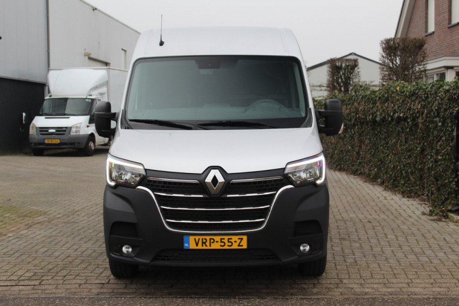 Renault Master T35 2.3 dCi 135PK Euro6 L2H2 Work Edition ✓ 3-zits ✓ airco ✓ navigatie