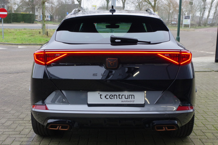 CUPRA Formentor 1.4 e-Hybrid 245 PK VZ Copper Edition PHEV, Adap. Cruise Control, Stoel- en Stuurverwarming, Camera