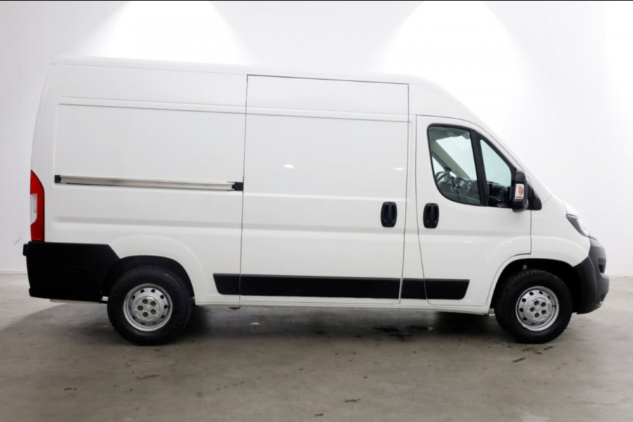 Peugeot Boxer 2.2 BlueHDi 120pk L2H2 Premium Airco/Navi/2x Schuifdeur 04-2021