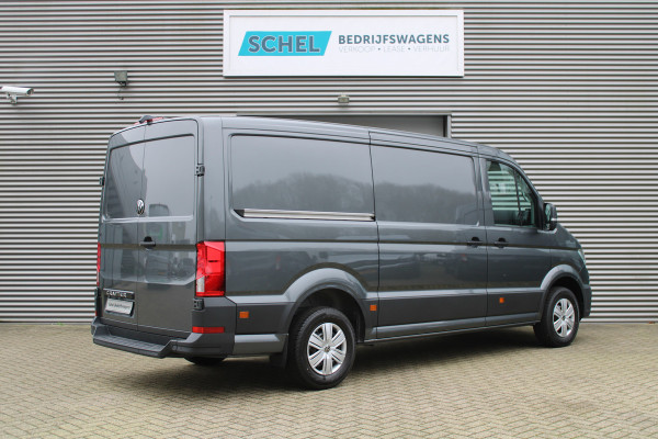 Volkswagen Crafter 35 2.0 TDI L3H2 177pk - Facelift - Navigatie - LED - Geveerde stoel - Virtual cockpit - Camera - Verwarmd stuur - Stoelverwarmin