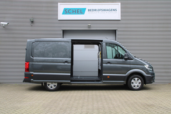 Volkswagen Crafter 35 2.0 TDI L3H2 177pk - Facelift - 2x Schuifdeur - Navigatie - LED - Geveerde stoel - Virtual cockpit - Camera - Verwarmd stuur