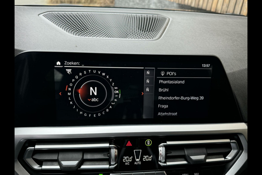 BMW 3 Serie Touring 318i Executive Automaat | Half-leer | LED koplampen | Navigatiesysteem | Apple CarPlay | Climate control | Sport Line |