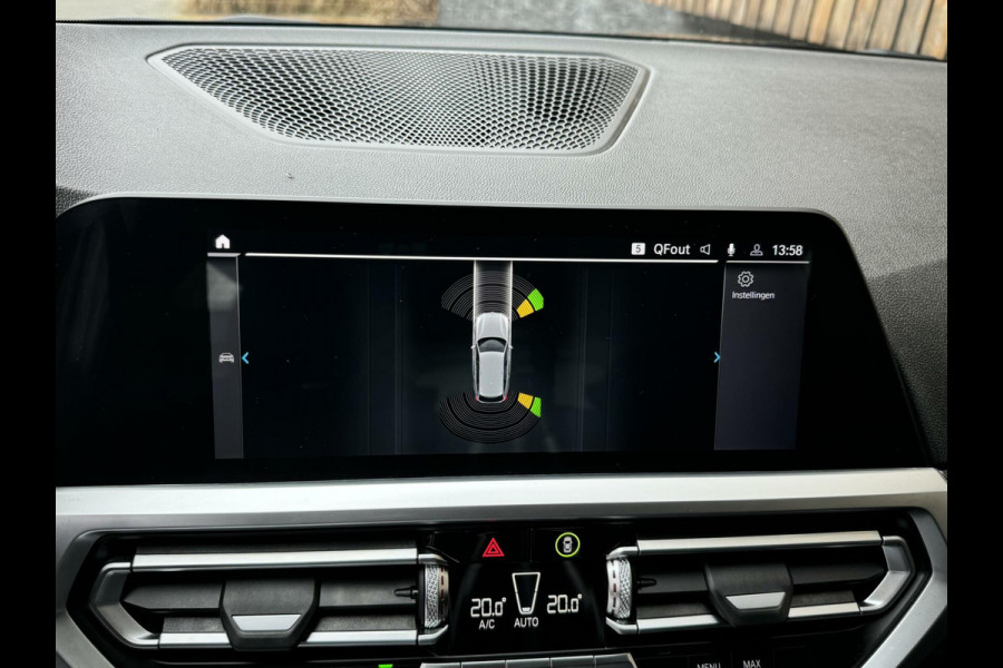 BMW 3 Serie Touring 318i Executive Automaat | Half-leer | LED koplampen | Navigatiesysteem | Apple CarPlay | Climate control | Sport Line |