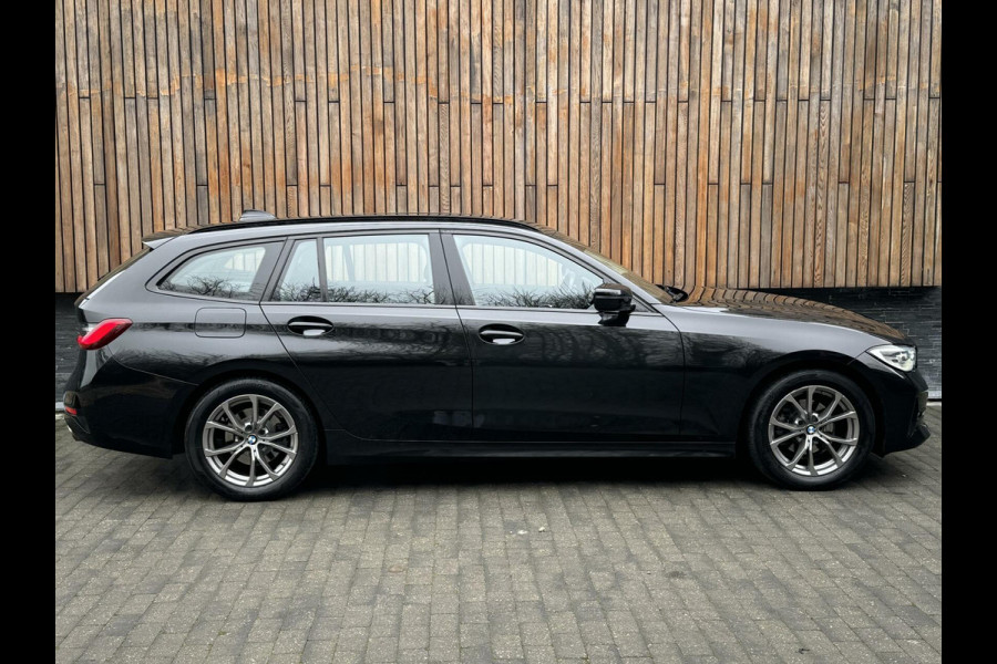 BMW 3 Serie Touring 318i Executive Automaat | Half-leer | LED koplampen | Navigatiesysteem | Apple CarPlay | Climate control | Sport Line |