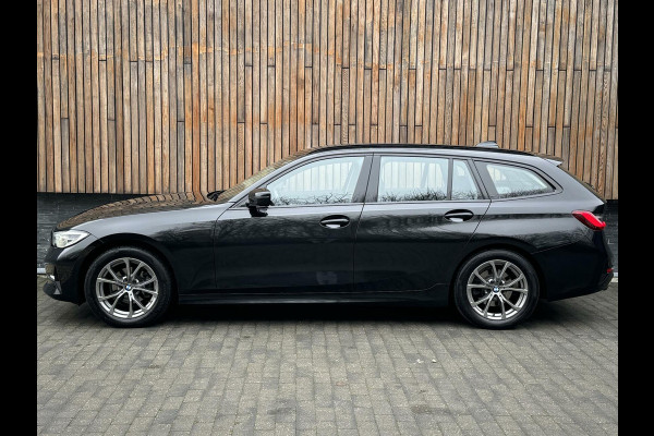 BMW 3 Serie Touring 318i Executive Automaat | Half-leer | LED koplampen | Navigatiesysteem | Apple CarPlay | Climate control | Sport Line |