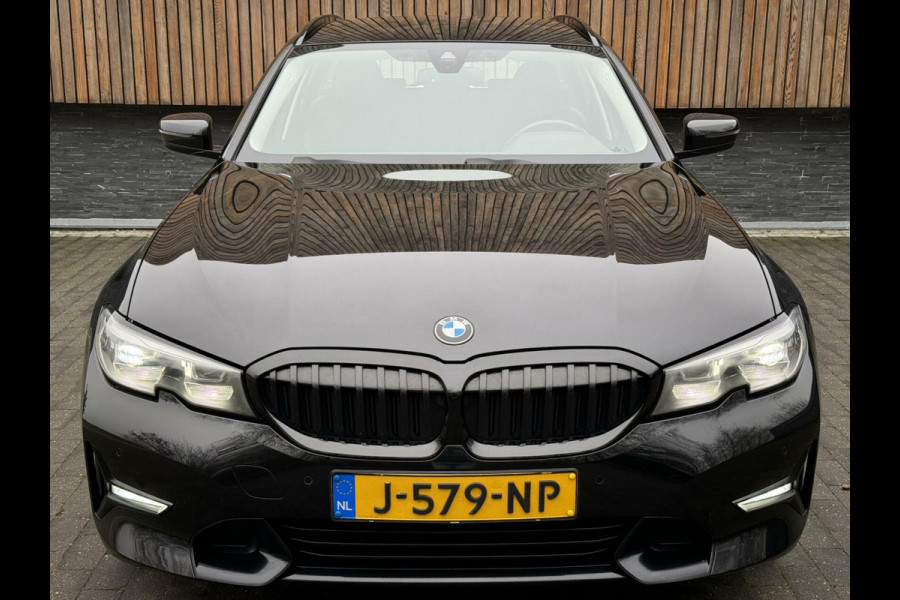 BMW 3 Serie Touring 318i Executive Automaat | Half-leer | LED koplampen | Navigatiesysteem | Apple CarPlay | Climate control | Sport Line |