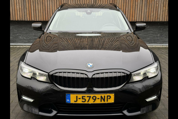 BMW 3 Serie Touring 318i Executive Automaat | Half-leer | LED koplampen | Navigatiesysteem | Apple CarPlay | Climate control | Sport Line |