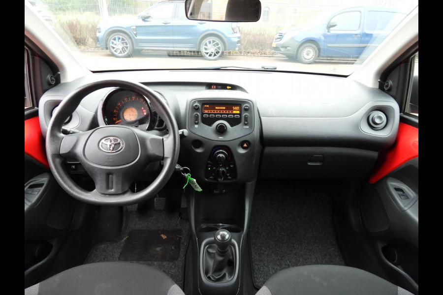 Toyota Aygo 1.0 VVT-i X-Fun AIRCO!