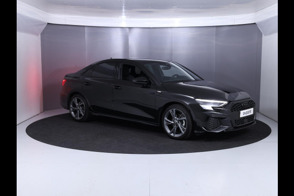 Audi A3 Limousine 30 TFSI S edition 110 pk S-tronic | Private lease vanaf € 629,- pm | Verlengde garantie | Navigatie | Parkeersensoren achter | Adaptieve cruise control | S-Line |