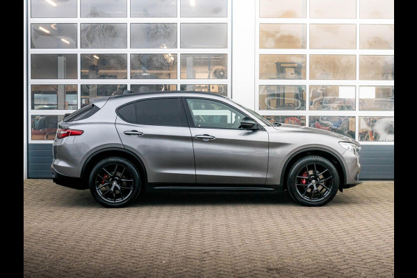 Alfa Romeo Stelvio 2.0 T AWD B-Tech | Schuif/Kanteldak | Convenience Pack | Handsfree A-Klep | Driver Assist. Pack | Dashboard Leder