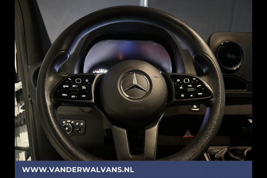 Mercedes-Benz Sprinter 315 CDI 150pk L3H2 Euro6 Airco | Navigatie | Camera | Apple Carplay Android Auto, cruisecontrol, Chauffeursstoel, Parkeersensoren, Stoelverwarming, Bijrijdersbank