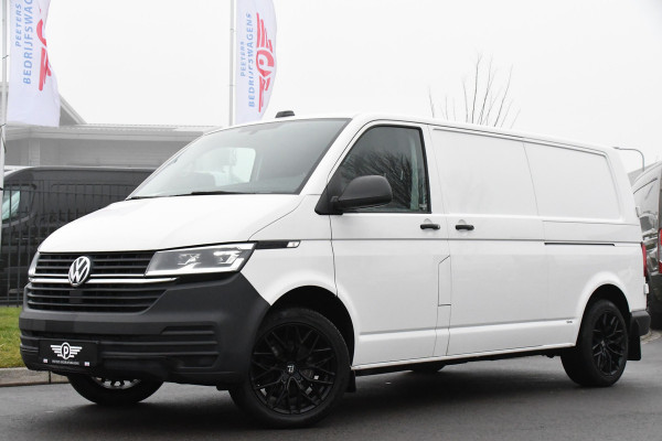 Volkswagen Transporter 2.0 TDI L2H1 30 PB Edition Cruise, Carplay, 150PK, Automaat, Sensoren, LED, PDC, 2 x Schuifdeur, Trekhaak, UNIEK!