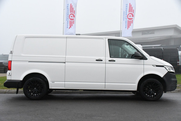 Volkswagen Transporter 2.0 TDI L2H1 30 PB Edition Cruise, Carplay, 150PK, Automaat, Sensoren, LED, PDC, 2 x Schuifdeur, Trekhaak, UNIEK!