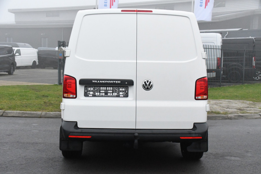 Volkswagen Transporter 2.0 TDI L2H1 30 PB Edition Cruise, Carplay, 150PK, Automaat, Sensoren, LED, PDC, 2 x Schuifdeur, Trekhaak, UNIEK!