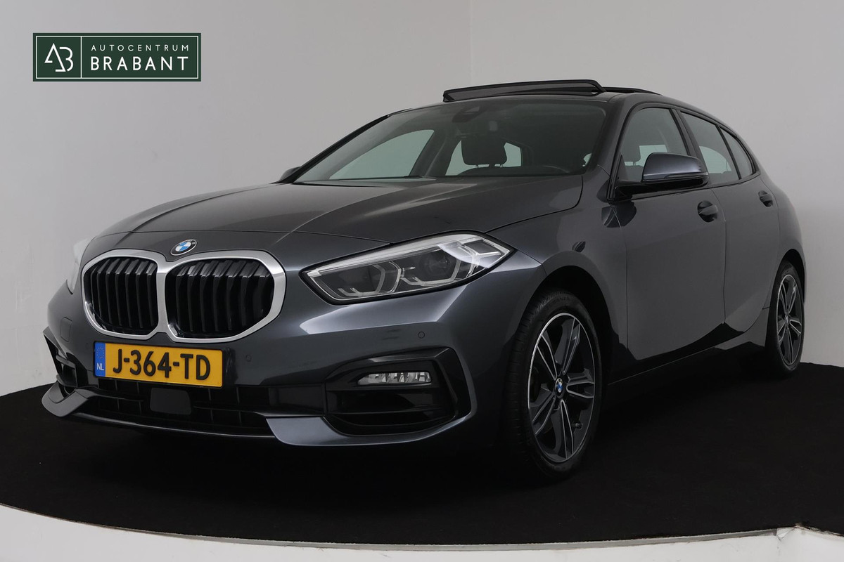 BMW 1-serie 118i Executive Edition Automaat (PANORAMADAK, NAVIGATIE, PDC, VIRTUAL, CAMERA, CRUISE, NL-AUTO, DEALER ONDERHOUDEN)