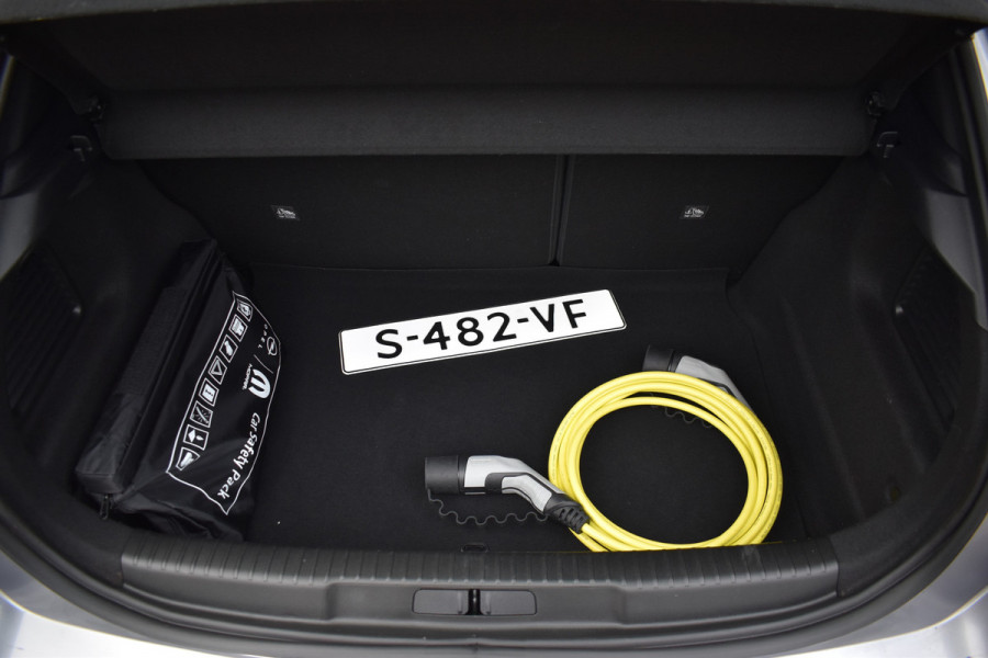 Opel Mokka Electric Level 2 50 kWh / Keyless / Navigatie / DAB / Warmtepomp / Climatic / Cruise