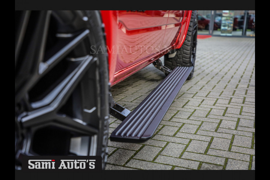 Dodge Ram PREMIUM 420PK 636 Nm | BOM VOL | HEAD UP + 14.4 INCH SCHERM + LUCHTVERING | PRIJS MET LPG EN COVER EN GARANTIE | DUBBELE CABINE | PICK UP | 5 PERSOONS | DC | GRIJSKENTEKEN | PR4 FLAME RED | VOORRAAD NR 2226 - 4993