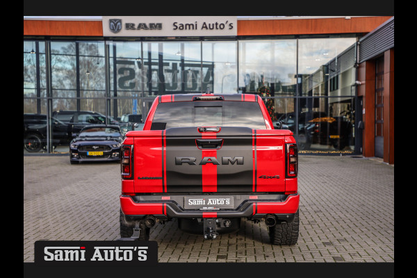 Dodge Ram PREMIUM 420PK 636 Nm | BOM VOL | HEAD UP + 14.4 INCH SCHERM + LUCHTVERING | PRIJS MET LPG EN COVER EN GARANTIE | DUBBELE CABINE | PICK UP | 5 PERSOONS | DC | GRIJSKENTEKEN | PR4 FLAME RED | VOORRAAD NR 2226 - 4993