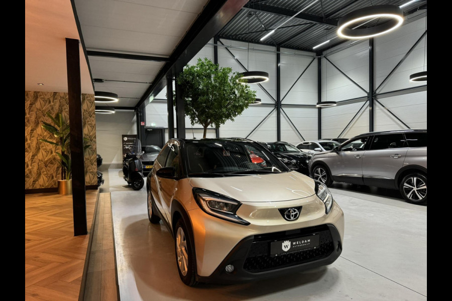 Toyota Aygo X 1.0 VVT-i S-CVT Envy Garantie Carplay Stoelverw Camera Lane Ass Stuur Ass Adoptieve Cruise Clima Navi Led Rijklaar