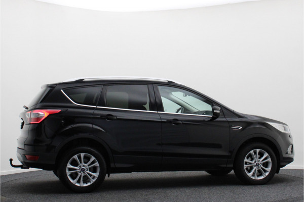 Ford Kuga 1.5 EcoBoost Titanium Bi-Xenon, Sony Sound, Camera, Apple CarPlay, Winter-pakket, Trekhaak