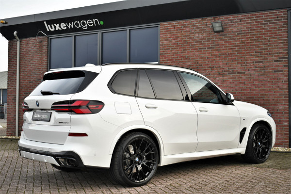 BMW X5 xDrive50e M-Sport Pano Trekh 360 22inch H/K Soft-close Gesture