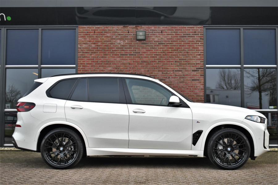 BMW X5 xDrive50e M-Sport Pano Trekh 360 22inch H/K Soft-close Gesture