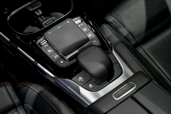 Mercedes-Benz CLA-Klasse AMG 45 S 4MATIC+. Schaal, Perf stuur, Pano, Koeling, Distro+, 360, Burm, Keyless, Btw, Dodeh, Multib!