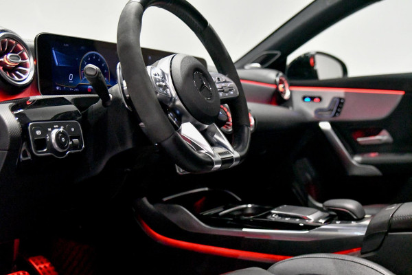 Mercedes-Benz CLA-Klasse AMG 45 S 4MATIC+. Schaal, Perf stuur, Pano, Koeling, Distro+, 360, Burm, Keyless, Btw, Dodeh, Multib!