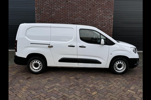 Opel Combo 1.5D L2H1 Edition / 100 PK / Navigatie / Cruise Control / Parkeersensoren / Gatelock / 1e Eigenaar