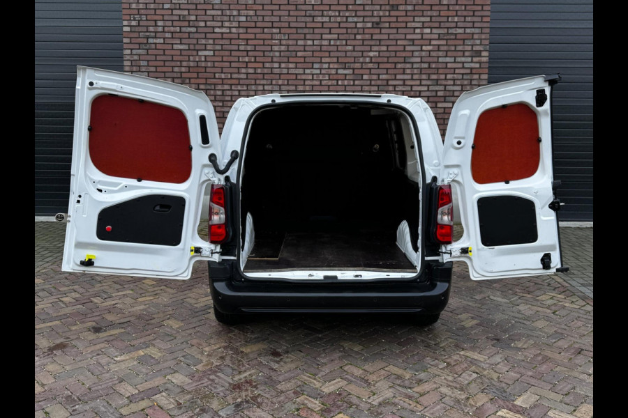 Opel Combo 1.5D L2H1 Edition / 100 PK / Navigatie / Cruise Control / Parkeersensoren / Gatelock / 1e Eigenaar