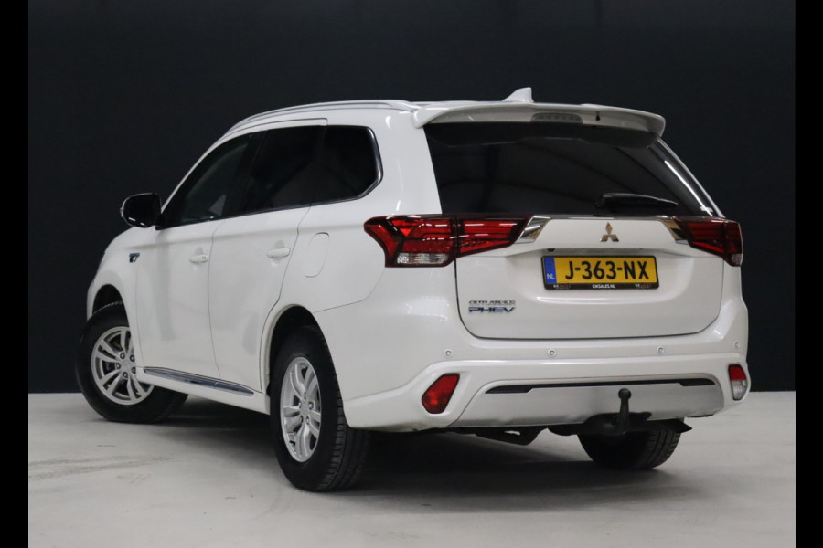 Mitsubishi Outlander 2.4 PHEV Pure [CAMERA, TREKHAAK, KEYLESS, STOELVERWARMING, CLIMATE, BLUETOOTH, NIEUWSTAAT]