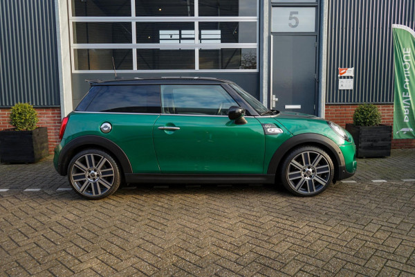 MINI Mini 2.0 Cooper S 60 Years Edition Adaptive cruise, camera+sensoren, Apple Carplay, Navigatie prof., Harman Kardon HiFi