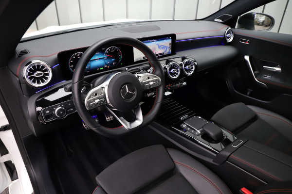 Mercedes-Benz CLA-Klasse 250e AMG | 218Pk | Pano | Sfeerverlichting | Burmester | Keyles-go | Multi-beam | Distronic | 2020.