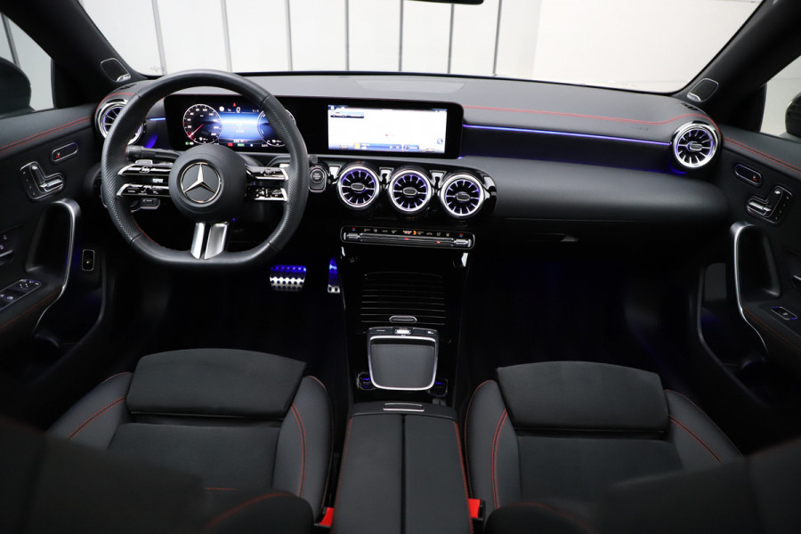 Mercedes-Benz CLA-Klasse 250e AMG | 218PK | Pano | Keyles-go | Sfeerverlichting | Burmester | Memory | Distronic | Multi-beam | 2023.