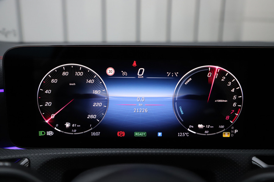 Mercedes-Benz CLA-Klasse 250e AMG | 218PK | Pano | Keyles-go | Sfeerverlichting | Burmester | Memory | Distronic | Multi-beam | 2023.