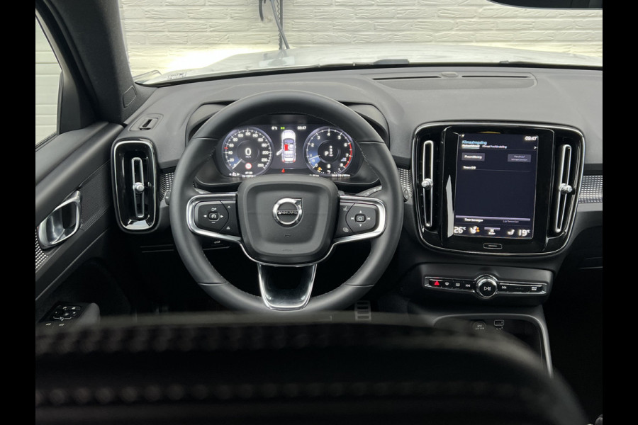 Volvo XC40 2.0 B4 AWD R-Design | Leder | Pano | Camera | LED