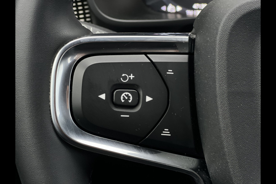 Volvo XC40 2.0 B4 AWD R-Design | Leder | Pano | Camera | LED
