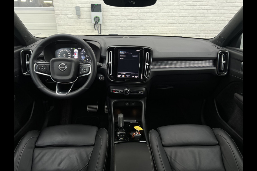 Volvo XC40 2.0 B4 AWD R-Design | Leder | Pano | Camera | LED