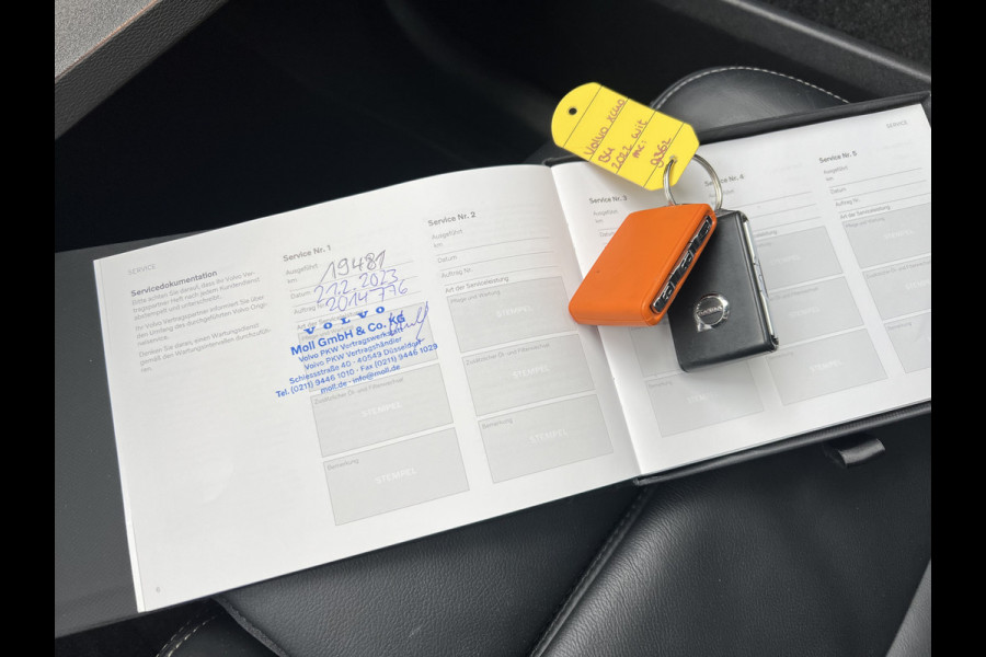Volvo XC40 2.0 B4 AWD R-Design | Leder | Pano | Camera | LED