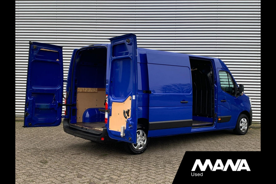 Renault Master T35 2.3 dCi 135 L3H2 Comfort Cruise Airco Camera Blindehoek Detectie Bijrijdersbank NAVI Bluetooth Sensoren Airbag LED