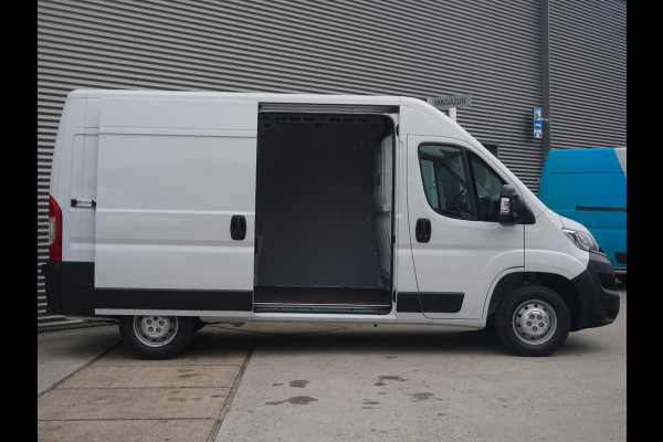 Opel Movano L2H2 120 Pk. | navigatie incl. Apple Carplay | camera | laadruimtebetimmering | Climate Control