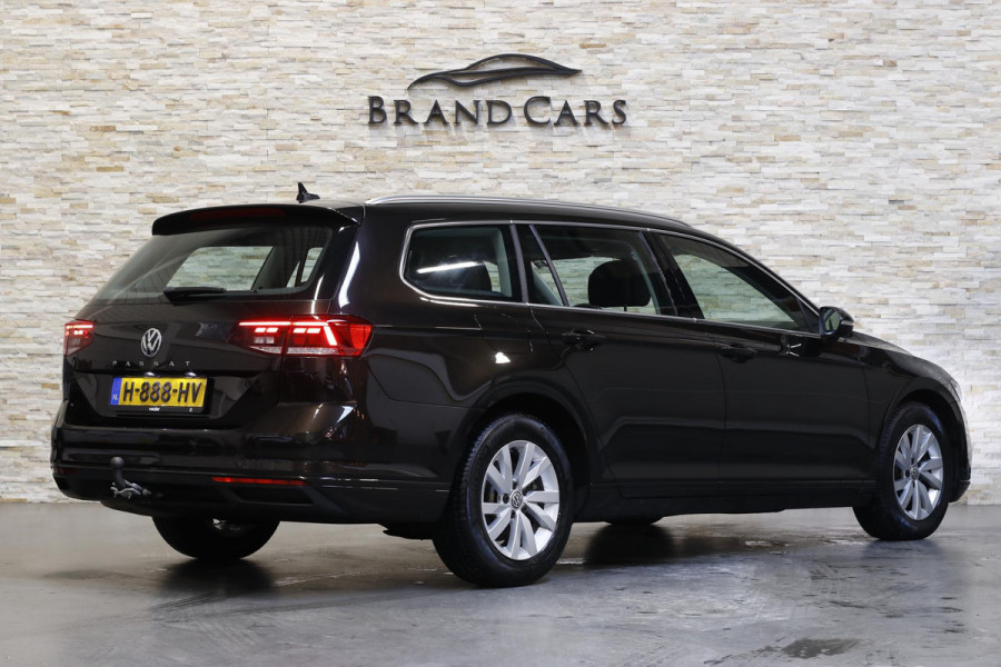 Volkswagen Passat Variant 1.5 TSI Comfort Business | NAP | 1E EIGENAAR | DEALER OH | LED | PDC | TREKHAAK |