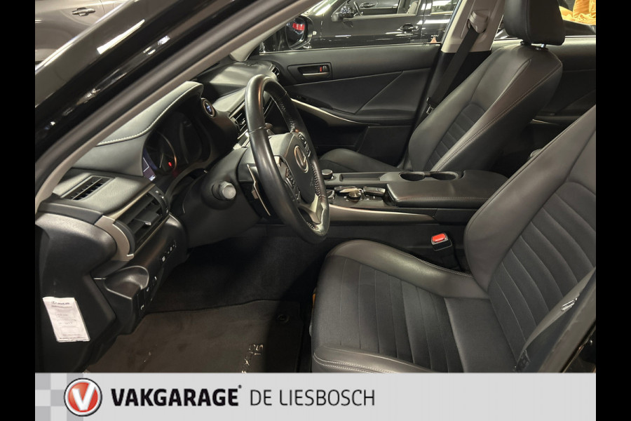 Lexus IS 300h Hybrid / Automaat / navi / boeken / origineel Ned zeer nette staat