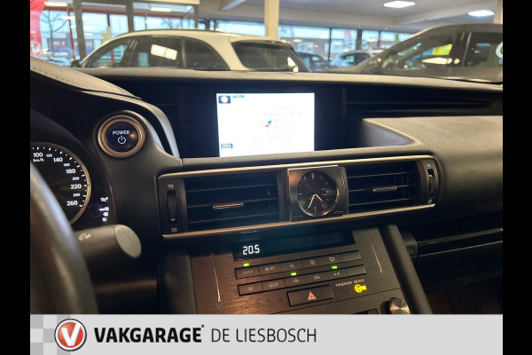 Lexus IS 300h Hybrid / Automaat / navi / boeken / origineel Ned zeer nette staat