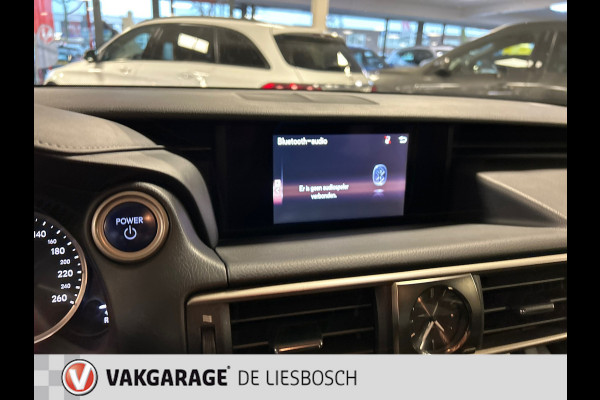 Lexus IS 300h Hybrid / Automaat / navi / boeken / origineel Ned zeer nette staat