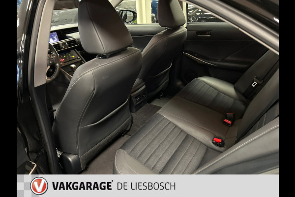 Lexus IS 300h Hybrid / Automaat / navi / boeken / origineel Ned zeer nette staat